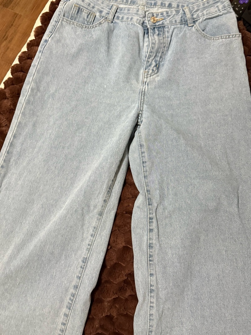 SHEIN women's Straight Leg Jeans in Light Blue